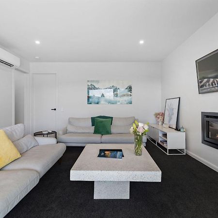 Homestead Retreat - 2 Bedroom - Lake View クイーンズタウン エクステリア 写真